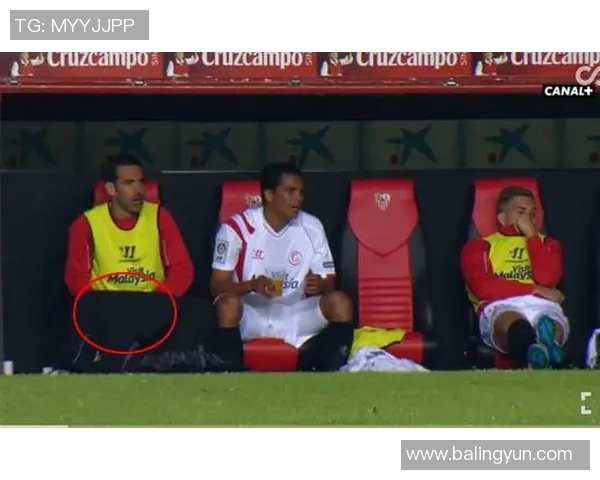 足球明星的搞笑日常生活与奇葩队友们的欢乐冒险故事