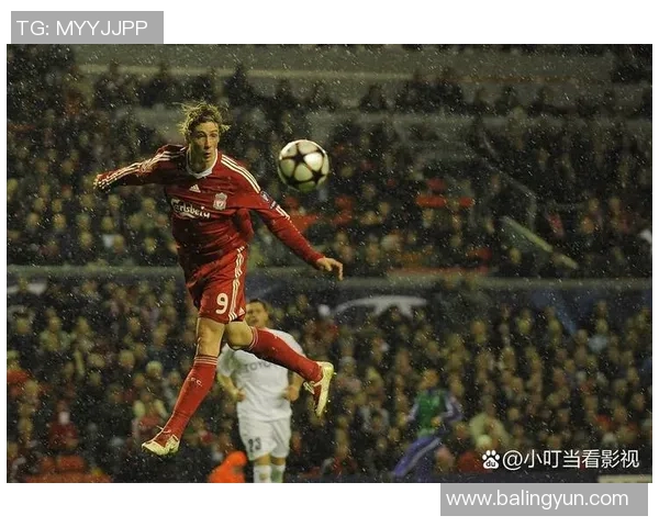 足球明星转身精彩瞬间集锦视频展现技巧与魅力